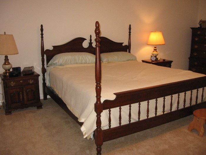 Pennsylvania House cherry 4 poster king size bed