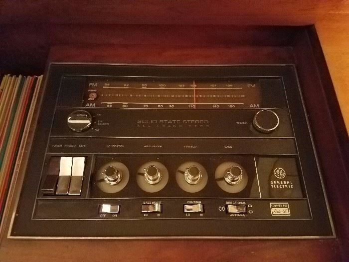 General Electric Solid State Radio