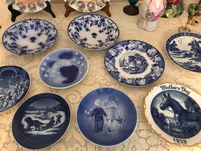 Collector Plates & Bowls
