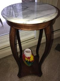 Pedestool marble top table (as is/has crack on top of table)