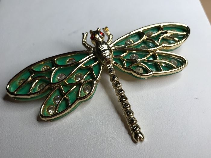 Fun dragonfly brooch 