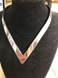 Sterling Silver "V" shaped collar necklace 