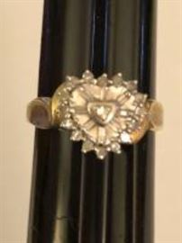 10 k gold and diamond heart ring