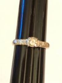 Yellow gold and diamond 14k