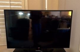 LG 47" SMART HDTV
