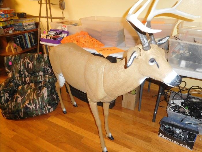 Deer hunting prop
