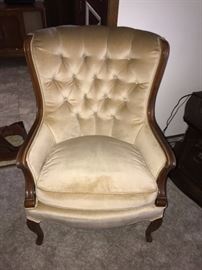 CREAM TUFTED WINGBACK CHAIR