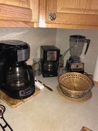 KITCHENWARE AND SMALL APPLIANCES