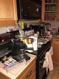 KITCHENWARE AND SMALL APPLIANCES