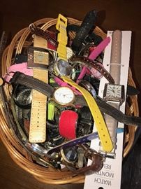 LOTS OF MENS AND WOMENS WATCHES