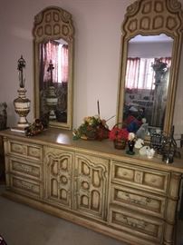 LONG DRESSER WITH MIRROR