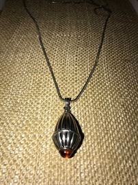 NECKLACE WITH EGG PENDANT