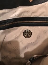 BLACK LEATHER TORY BURCH TOTE