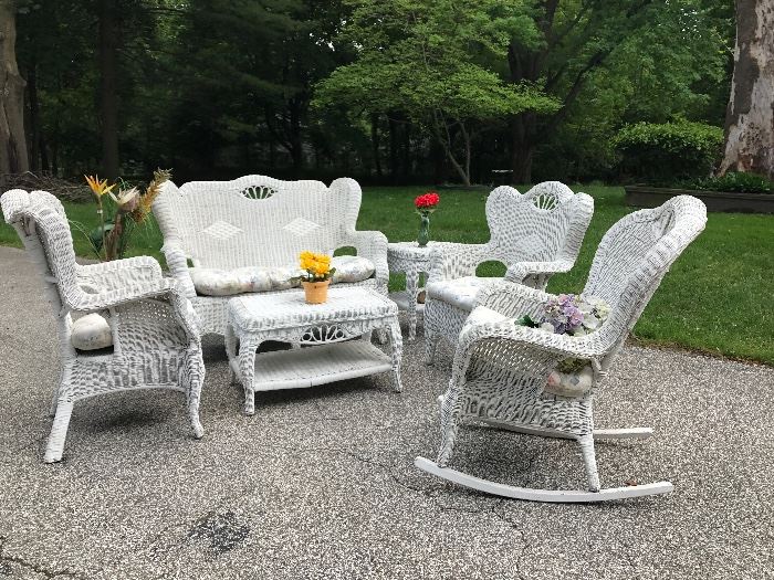 WHITE WICKER PATIO FURNITURE