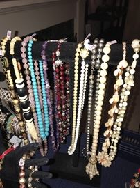 LARGE SELECTION OF COSTUME JEWELRY