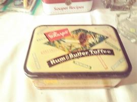 VINTAGE TINS