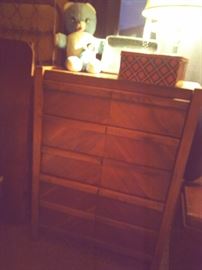 MATCHING BEDROOM DRESSER SET WITH MATCHING HEADBOARD AND FOOTBOARD. FULL SIZE