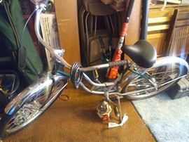 SCHWINN CLASSIC CRUISER 4 - BICYCLE