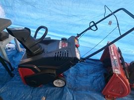 Yard Machine 21" 5.5 hp 123cc 4-cycle. Snow Thrower. Recoil start.