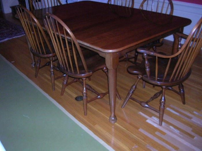 Stickley traditional dining table with 10 chairs