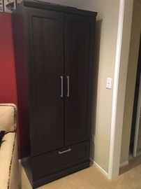 Armoire cupboard 