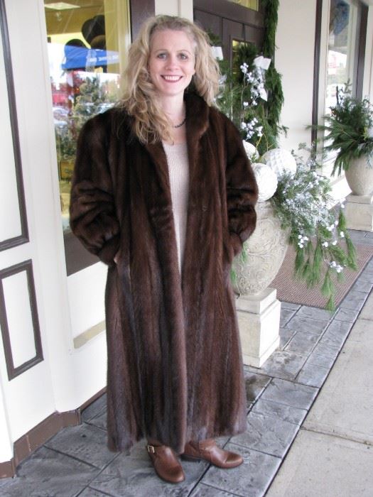 6- Mahogany mink, split male. Sleeves are petite. 1990s. Size 6/8. Model is 5'4". $1500.00