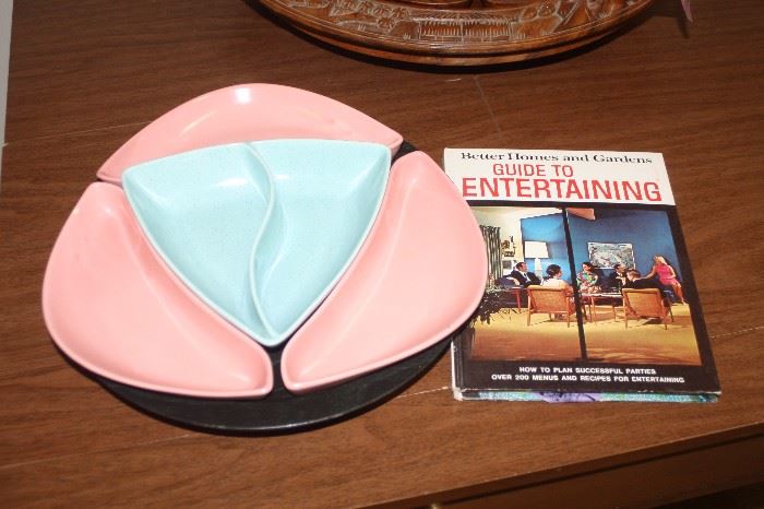 Pink and Teal Lazy Susan Server by Santa Anita Ware. Ideal for the Mid-Century Modern dinner party. 