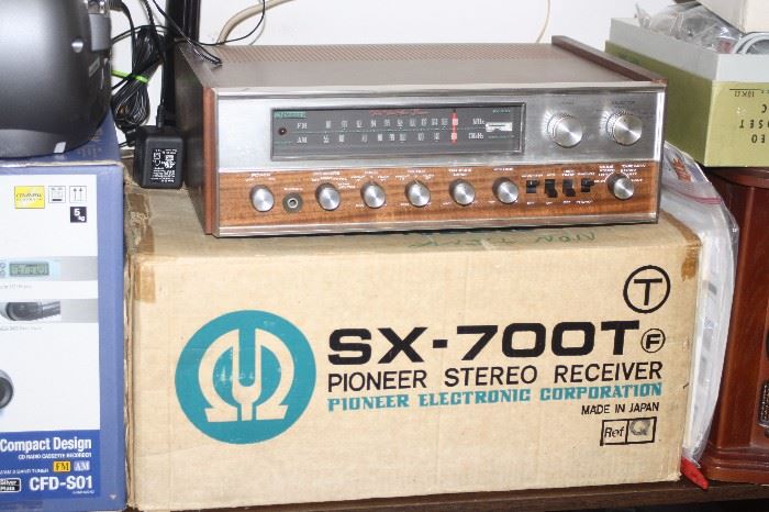 Pioneer SX-700T Stereo Receiver