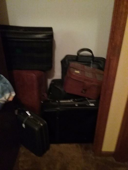 Lots of very nice luggage