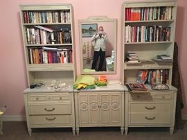 Thomasville triple unit with mirror