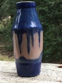 Newcomb College minature cabinet vase painted by Sadie Irvine