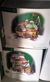 NORTH POLE SNOW VILLAGE