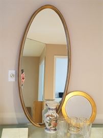 -Mirrors, vase & gold-rimmed glassware  http://www.ctonlineauctions.com/detail.asp?id=668329