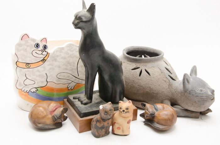  Collection of Ceramic Cats http://www.ctonlineauctions.com/detail.asp?id=668245