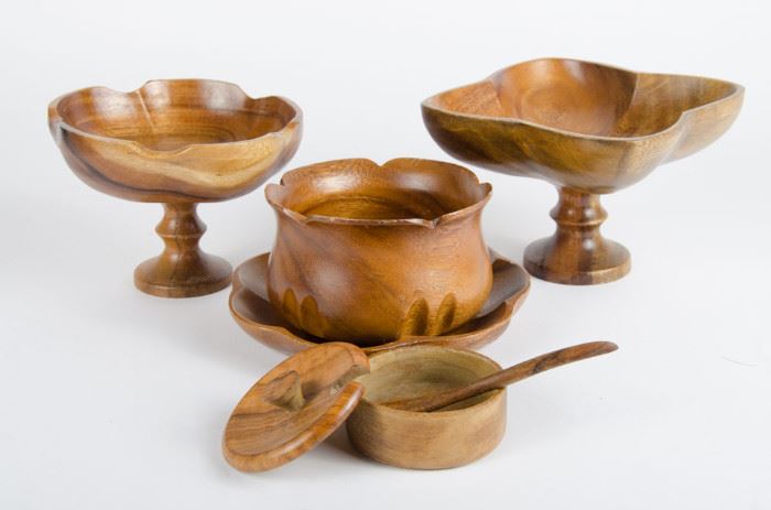  Wooden Serving Pieces Made in the Philippines http://www.ctonlineauctions.com/detail.asp?id=668308