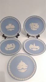  Wedgwood Christmas Plate in "Jasper"http://www.ctonlineauctions.com/detail.asp?id=668313