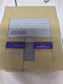 Super Nintendo Entertainment System - 13 games. 
