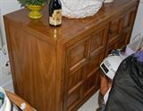 Bar cabinet