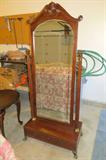 Wood floor mirror (Bombay)