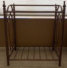 Blanket/Quilt Holder