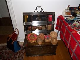 Sweet shelf with mirror back