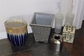 Box lot of bathroom décor, brushes, can, tissue  cover, box, vase
