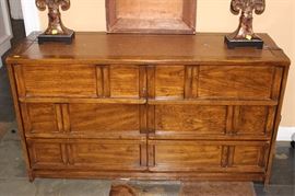Vintage six drawer dresser
