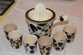Juicer set with 6 cups, made in Japan
