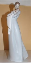Lladro mother and baby figure, matte figure, 12  1/2" H, 4" x 5"
