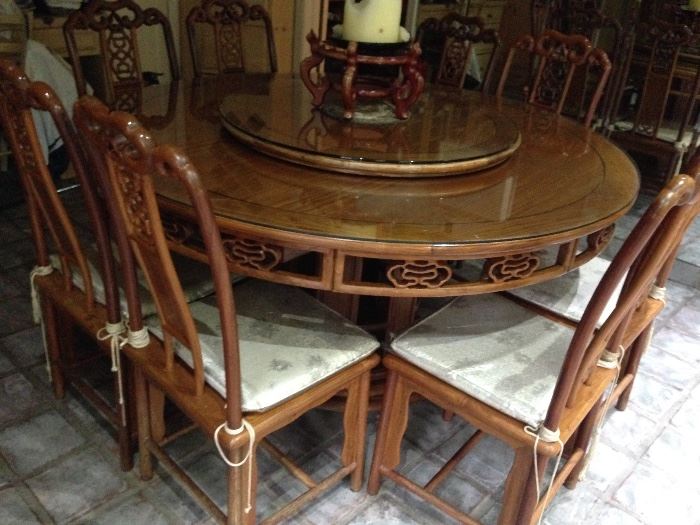 Round Chinese Table w/ 8 Chairs & Lazy Susan