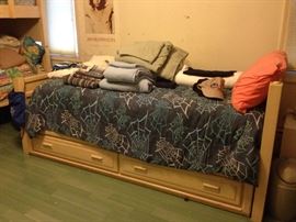Stanley Trundle Bed
