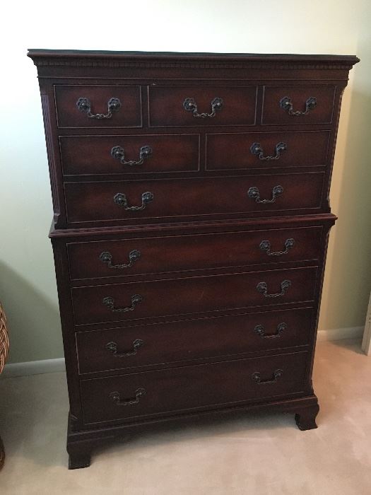 Vintage chest of drawers withe cedar drawer and two drawers with dividers