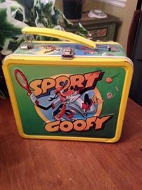 1983 Sport Goofy. Stellar year, aged well. Thermos included. 