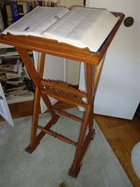 Solid Oak Lectern Stand